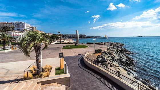 slider_tourisme_st_raphael_promenade-location_appartement-saint_raphael-cote_d_azur-residence_le_mediterranee